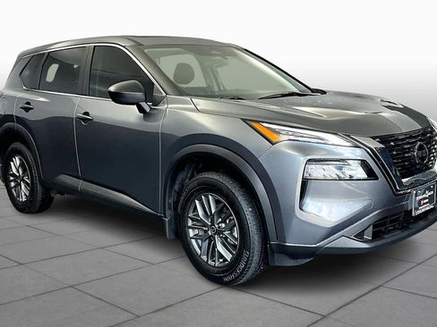 Used 2021 Nissan Rogue S FWD image 3
