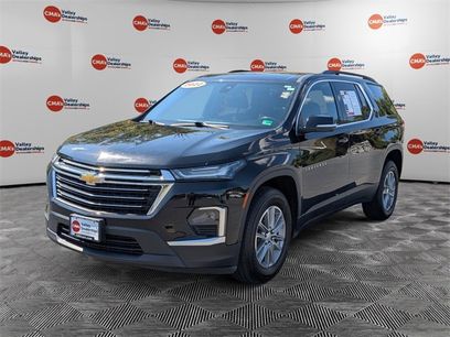 Used 2022 Chevrolet Traverse LT