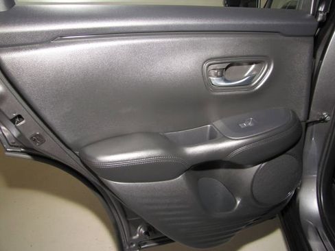 Certified 2025 Honda HR-V LX image 12