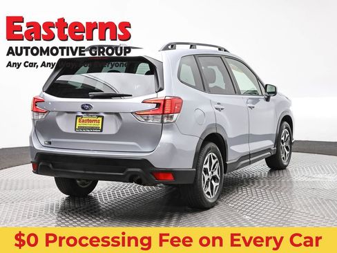 Used 2023 Subaru Forester Premium AWD/4WD image 5
