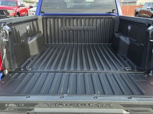 Used 2025 Toyota Tacoma SR5 image 7