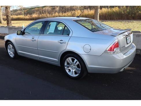 Used 2009 Ford Fusion SEL image 6