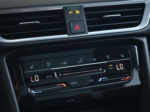 New 2025 Volkswagen Taos SEL image 15