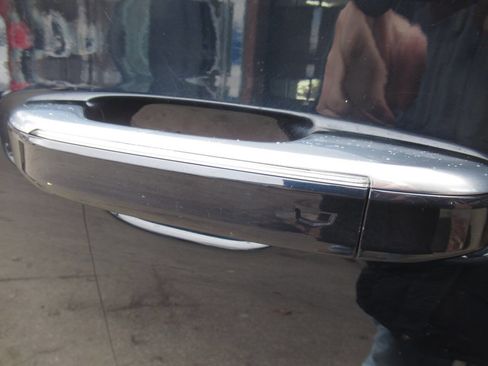 Used 2021 Cadillac Escalade Premium Luxury image 22