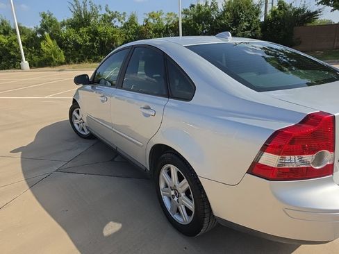 Used 2007 Volvo S40 2.4i FWD image 4