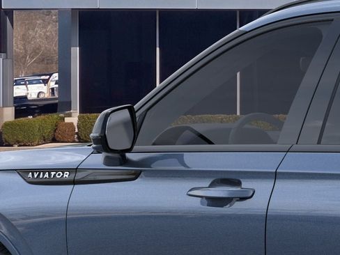 New 2026 Lincoln Aviator 2WD w/ Jet Appearance Package image 20