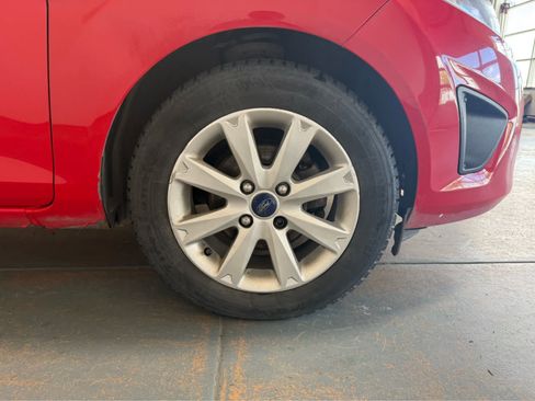 Used 2013 Ford Fiesta SE FWD image 11
