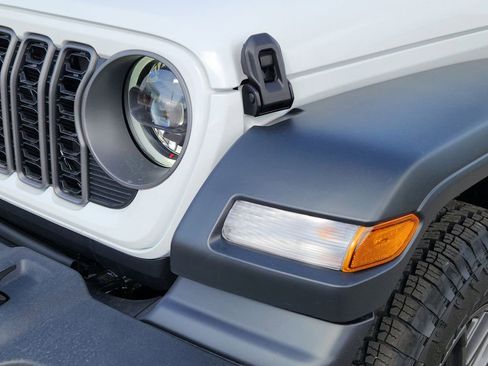 New 2025 Jeep Wrangler Sport S image 9