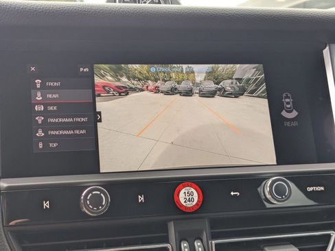 New 2026 Porsche Macan image 19