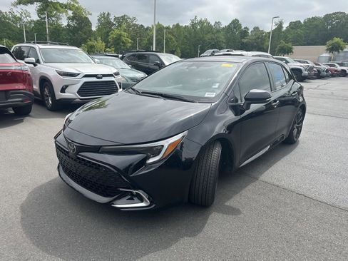 Used 2024 Toyota Corolla XSE FWD image 2