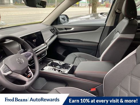 New 2026 Volkswagen Atlas Peak Edition image 12