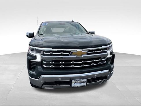 Certified 2025 Chevrolet Silverado 1500 LTZ w/ Z71 Off-Road Package AWD/4WD image 8