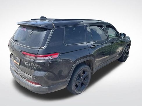 Used 2023 Jeep Grand Cherokee L Laredo AWD/4WD image 4