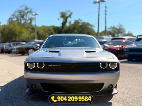 Used 2018 Dodge Challenger R/T Scat Pack w/ Leather Interior Group RWD image 12