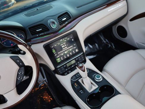 Used 2019 Maserati GranTurismo Sport image 32