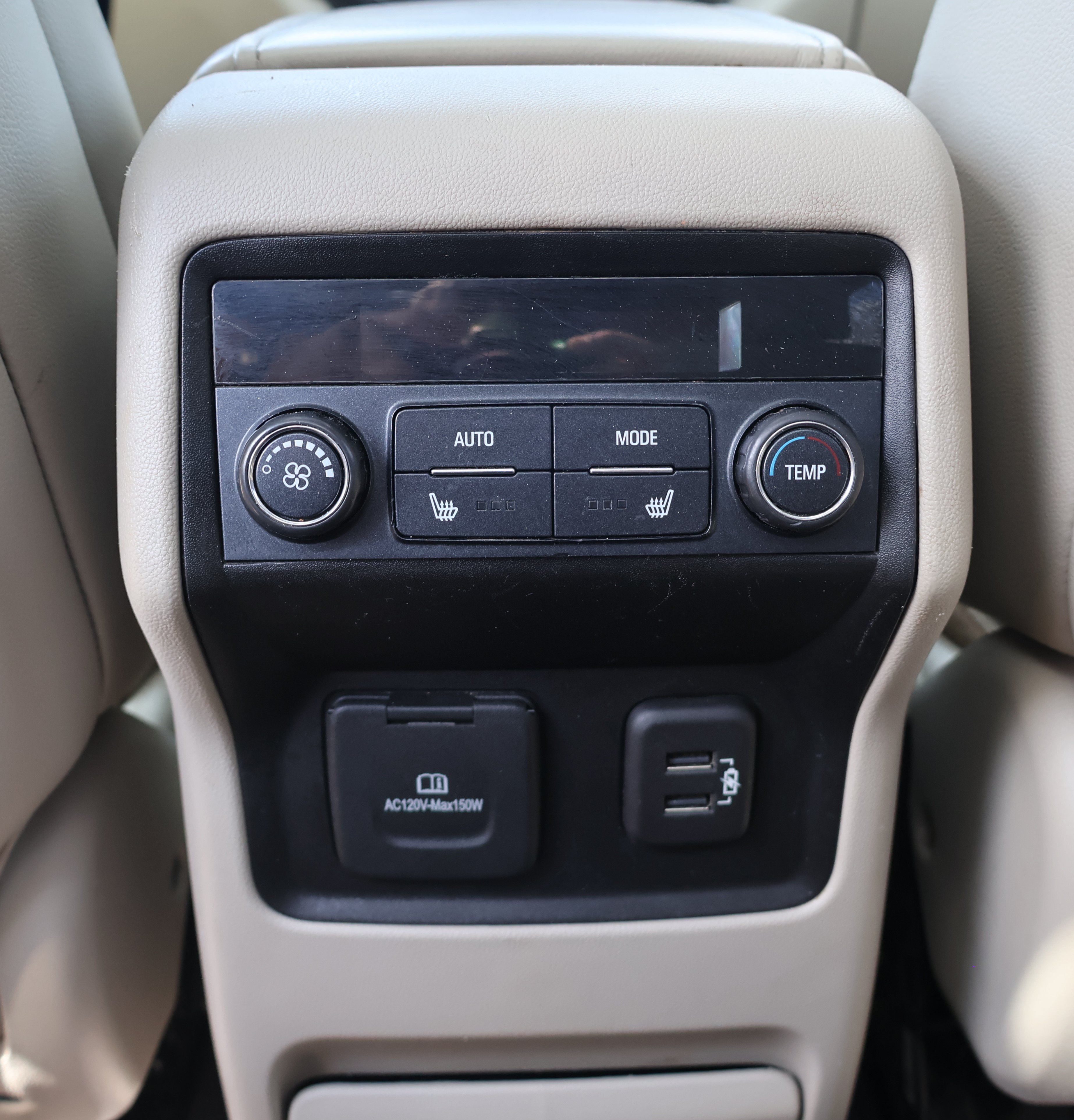 Used 2019 GMC Acadia Denali w/ Technology Package FWD image 17