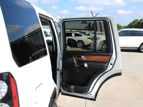 Used 2014 Land Rover LR4 HSE image 33