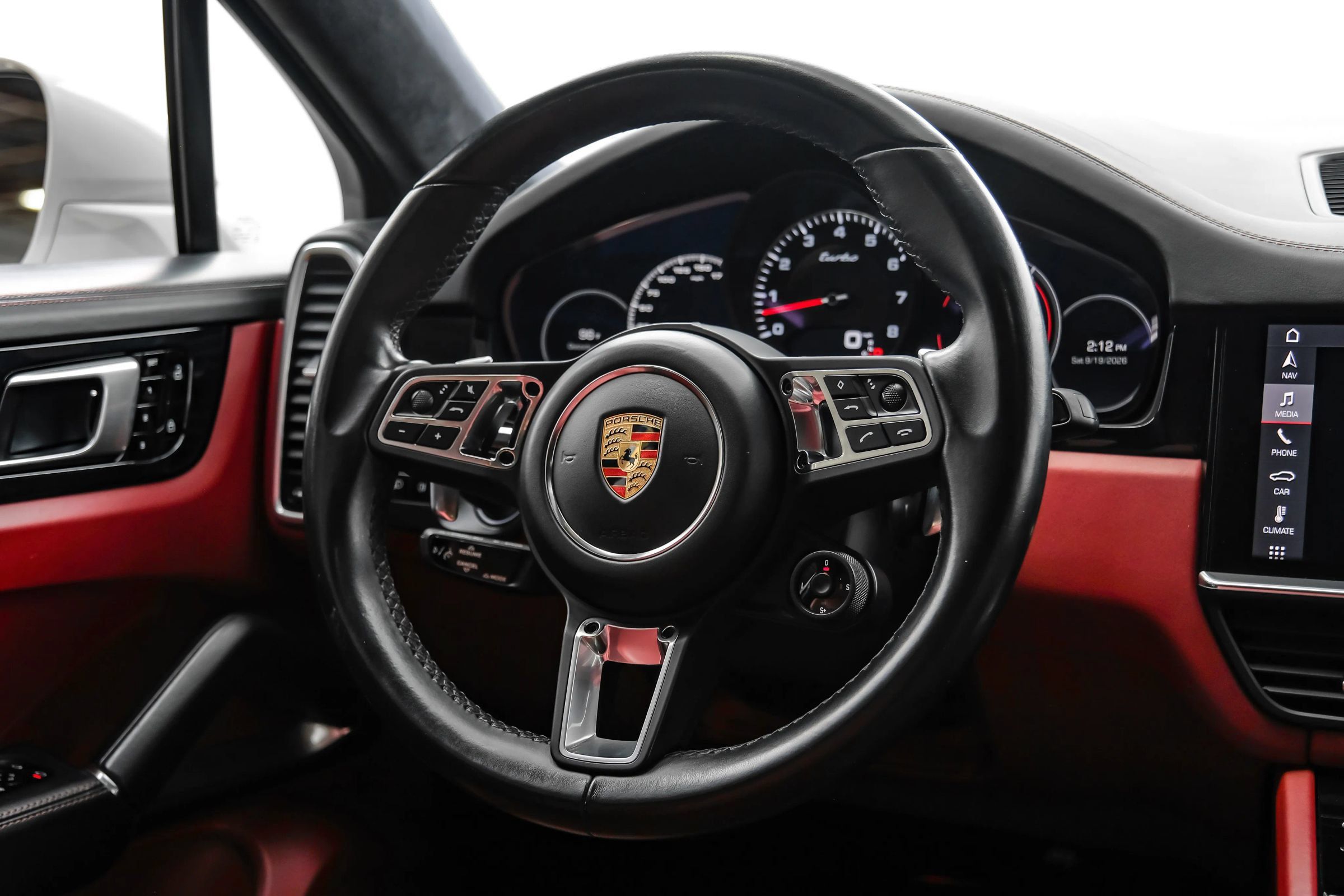 Used 2021 Porsche Cayenne Turbo AWD/4WD image 14