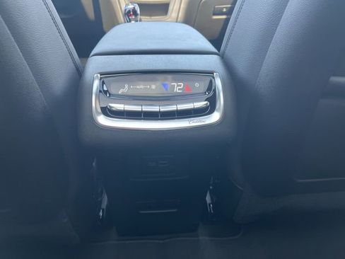 New 2025 Cadillac XT6 Luxury FWD image 40