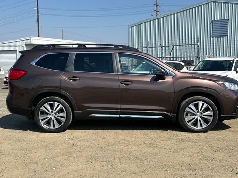 Used 2021 Subaru Ascent Limited w/ Technology Package AWD/4WD image 3
