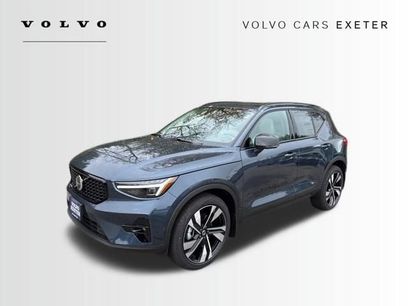 New 2026 Volvo XC40 B5 Ultra w/ Climate Package
