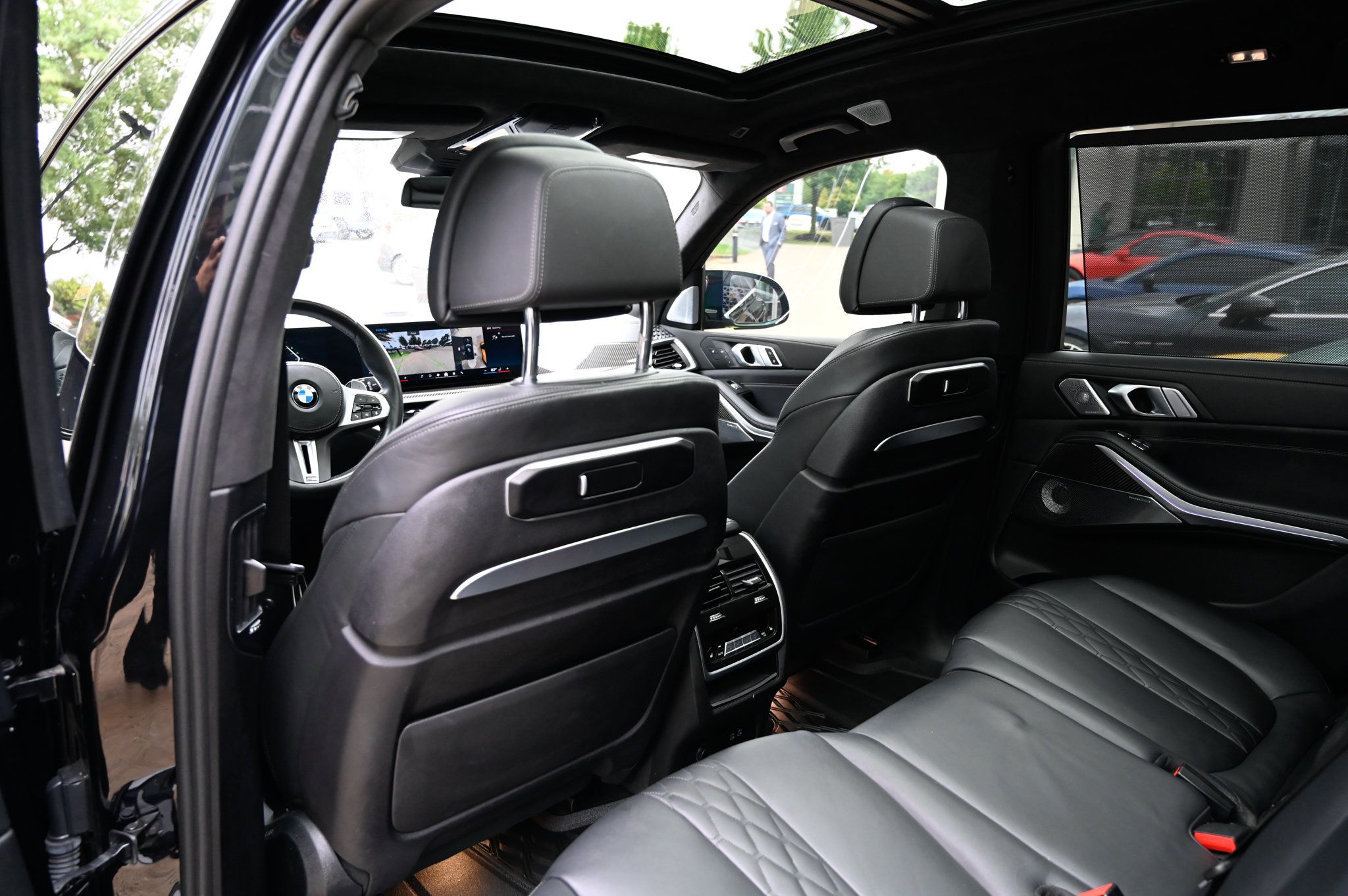 Used 2024 BMW X7 M60i w/ Executive Package AWD/4WD image 36