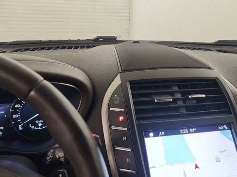 Used 2019 Lincoln MKC Select w/ Select Plus Package AWD/4WD image 19