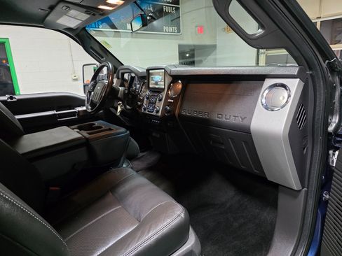 Used 2014 Ford F250 Lariat w/ Chrome Package image 25