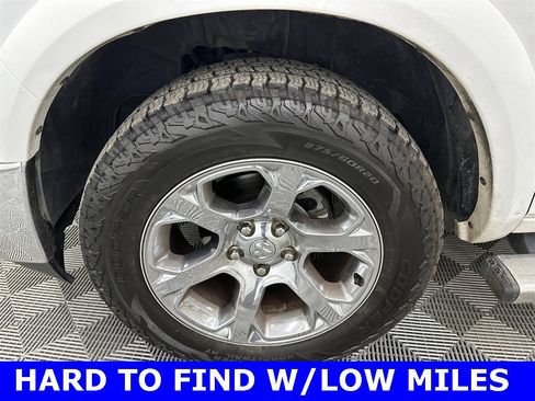 Used 2017 RAM 1500 Laramie w/ Convenience Group image 12