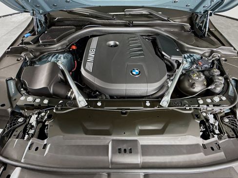 Used 2026 BMW 540i xDrive w/ Premium Package image 32