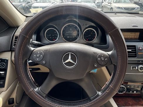 Used 2011 Mercedes-Benz C 300 Sedan image 23