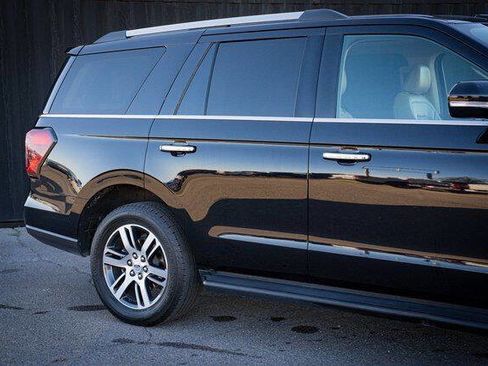 Used 2024 Ford Expedition Limited AWD/4WD image 6