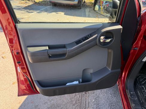 Used 2014 Nissan Xterra X image 10