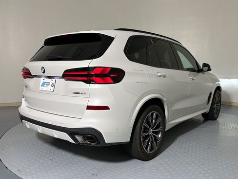 Used 2026 BMW X5 xDrive40i w/ Executive Package AWD/4WD image 9