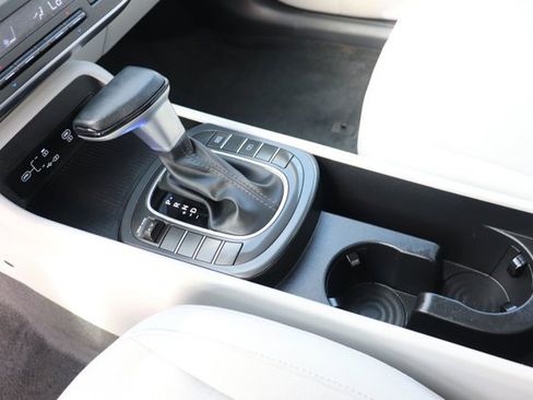 Used 2025 Hyundai Kona SEL image 15