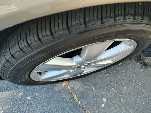 Used 2005 Lexus ES 330 FWD image 4