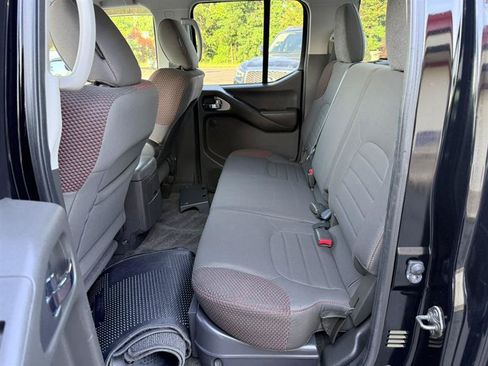 Used 2012 Nissan Frontier PRO-4X AWD/4WD image 18