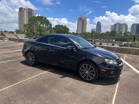 Used 2013 Volkswagen Eos FWD image 11