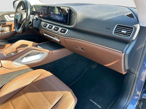 Used 2024 Mercedes-Benz GLS 580 4MATIC image 28