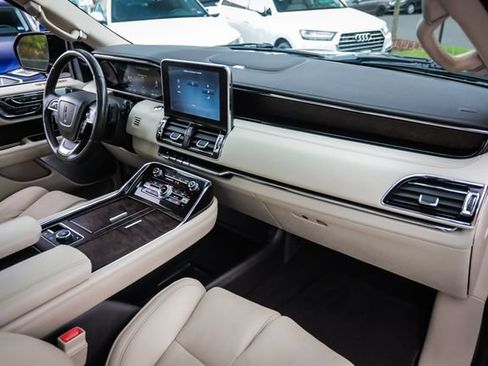Used 2018 Lincoln Navigator L Reserve w/ Technology Package AWD/4WD image 55
