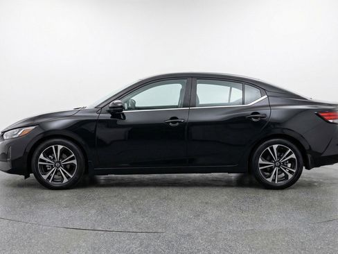 Used 2025 Nissan Sentra SV image 3