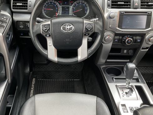 Used 2018 Toyota 4Runner SR5 Premium AWD/4WD image 22