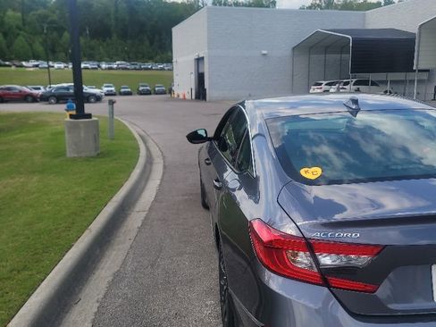 Used 2021 Honda Accord EX-L image 7