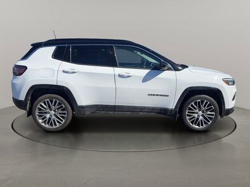 Used 2022 Jeep Compass Limited w/ Elite Group image 8