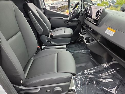 New 2026 Mercedes-Benz Sprinter 2500 image 19
