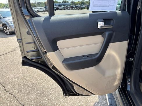 Used 2006 HUMMER H3 AWD/4WD image 13