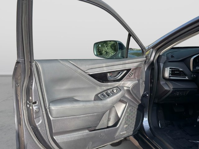 Used 2025 Subaru Outback Limited w/ Popular Package #2 AWD/4WD image 16