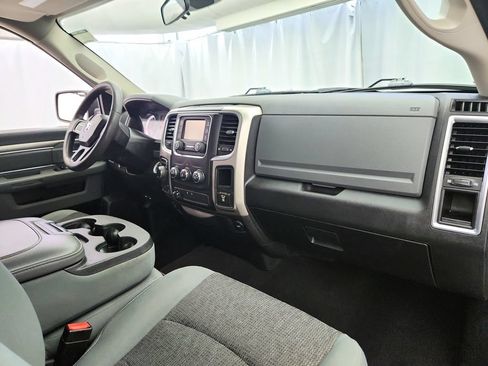 Used 2019 RAM 1500 Classic SLT AWD/4WD image 21