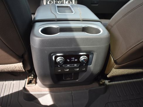 Used 2021 GMC Yukon XL Denali w/ Denali Ultimate Package AWD/4WD image 34