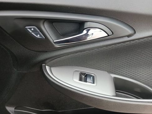 Used 2025 Chevrolet Malibu LS FWD image 16